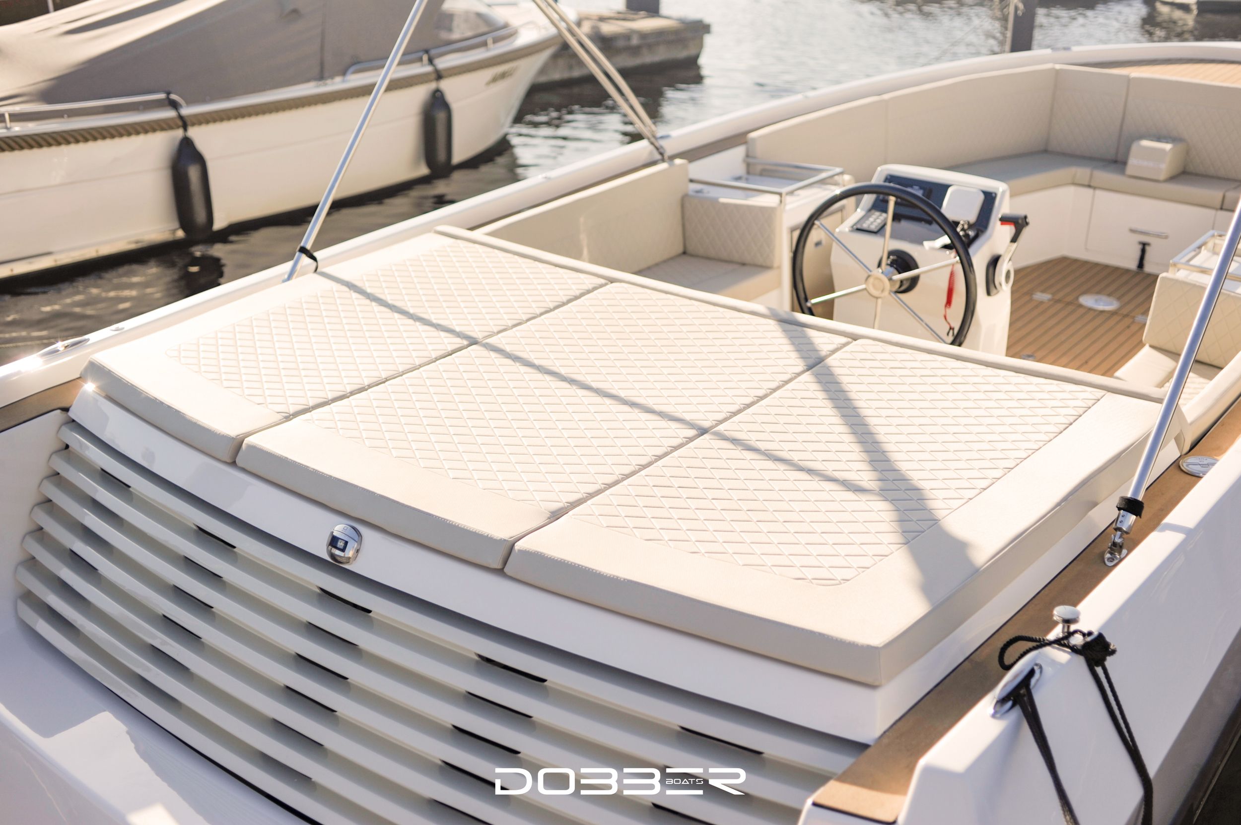 DOBBER 750 Tender — foto 10 van 12