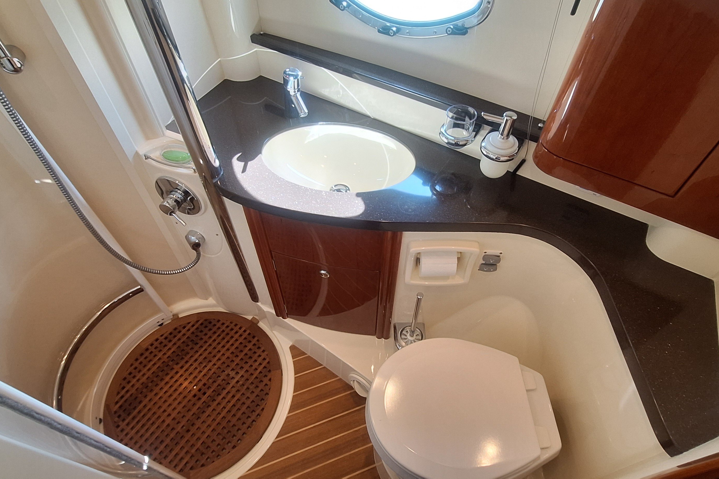 Fairline Phantom 40 — foto 75 van 87
