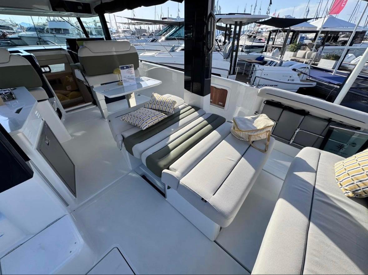 Jeanneau EX34 Hard Top — foto 6 van 69