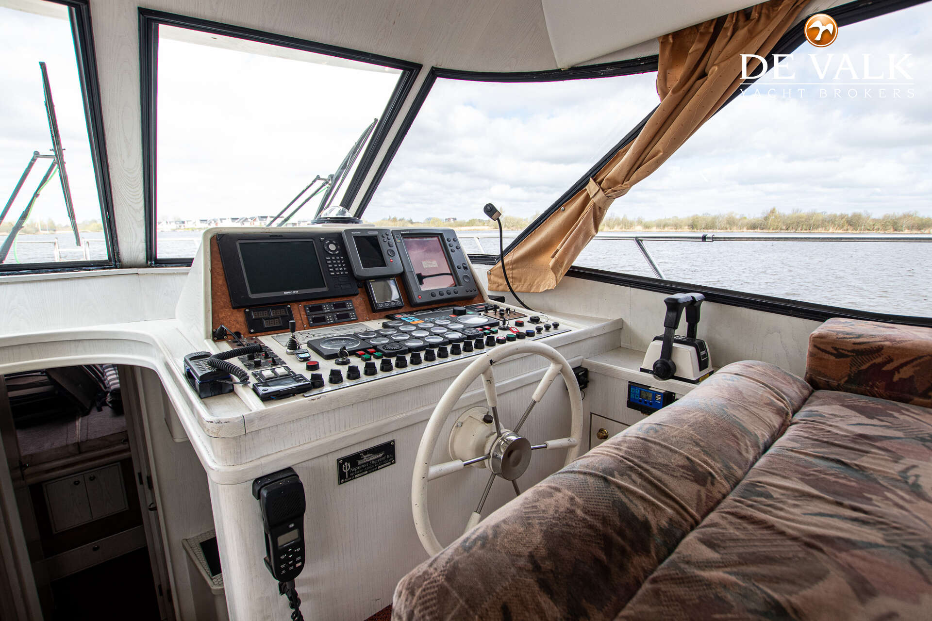 Neptunus 145 Flybridge — foto 24 van 38