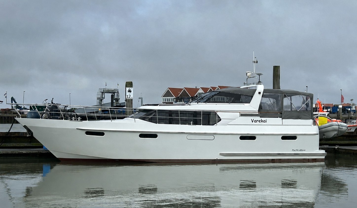 Van den Hoven Allure 155 Cabrio — foto 1 van 86