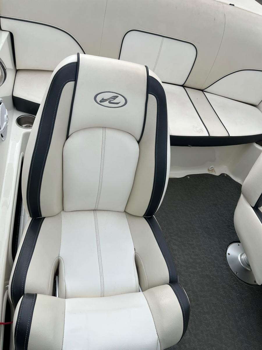 Sea Ray 190 Sport Bowrider — foto 19 van 25