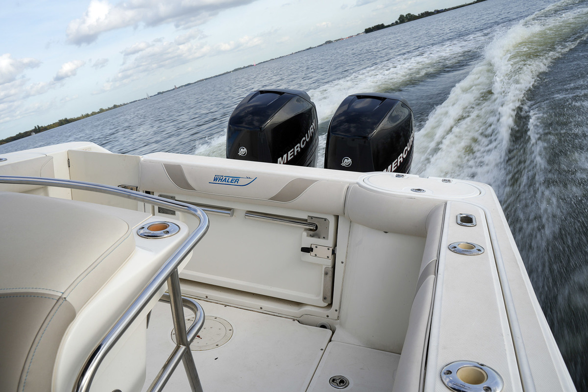 Boston Whaler 270 Outrage — foto 16 van 44