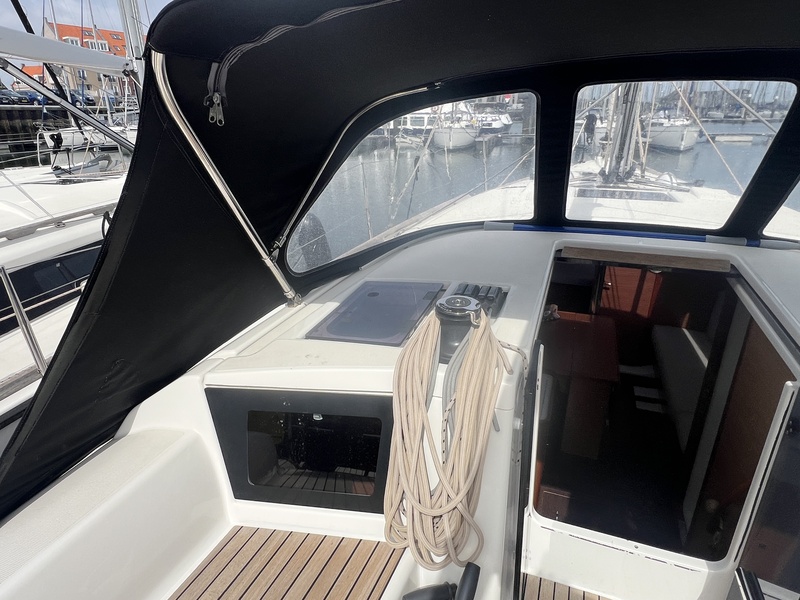 Dufour 360 GL — foto 38 van 45