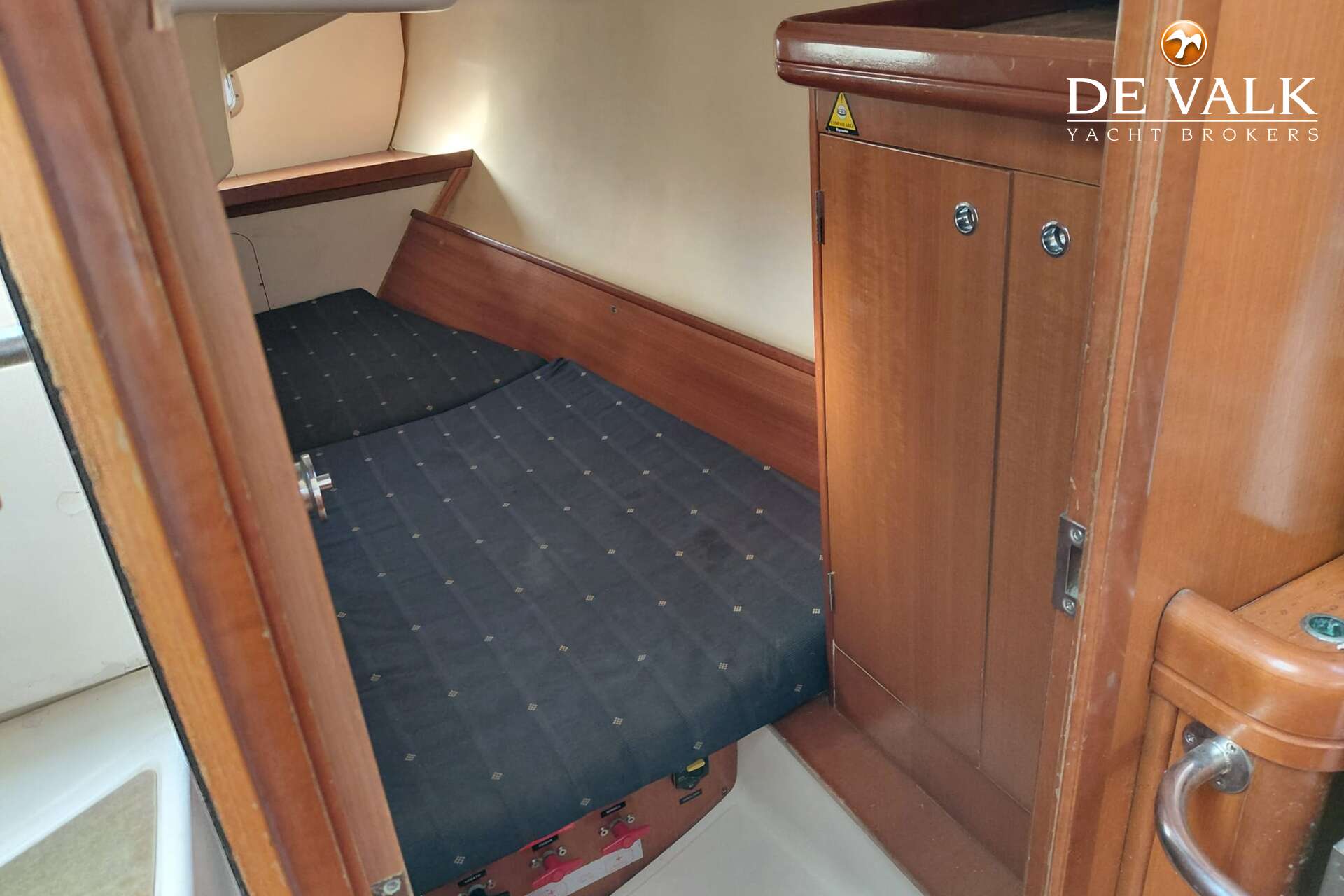 Beneteau Oceanis 323 — foto 25 van 25