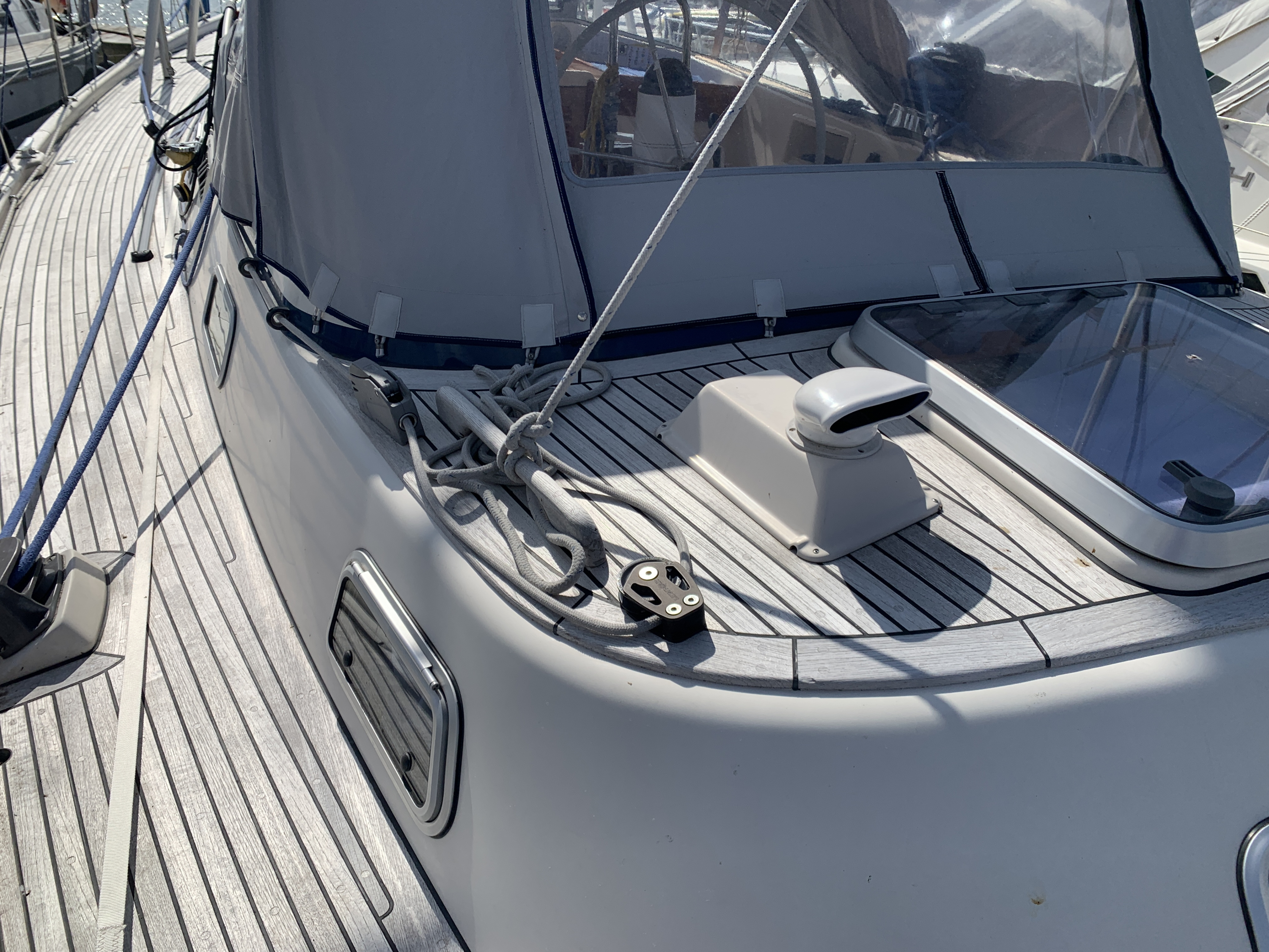 Hallberg-Rassy 42 — foto 11 van 77