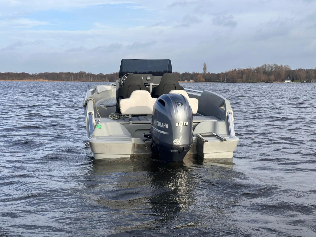 Roto Hydra 530 – Yamaha 100 PK | Slechts 32 vaaruren | Nu € 29.900,- HYDRA 530 — foto 8 van 14