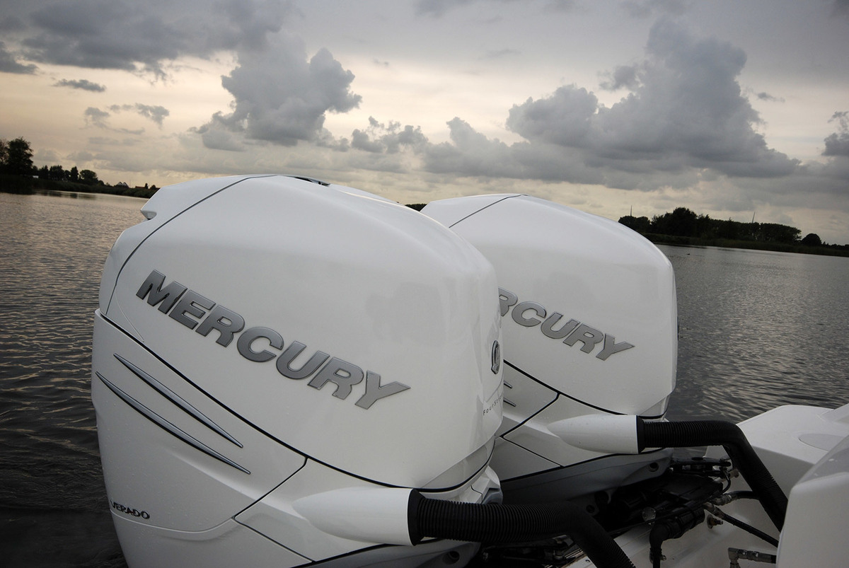 Boston Whaler 330 Outrage — foto 36 van 40