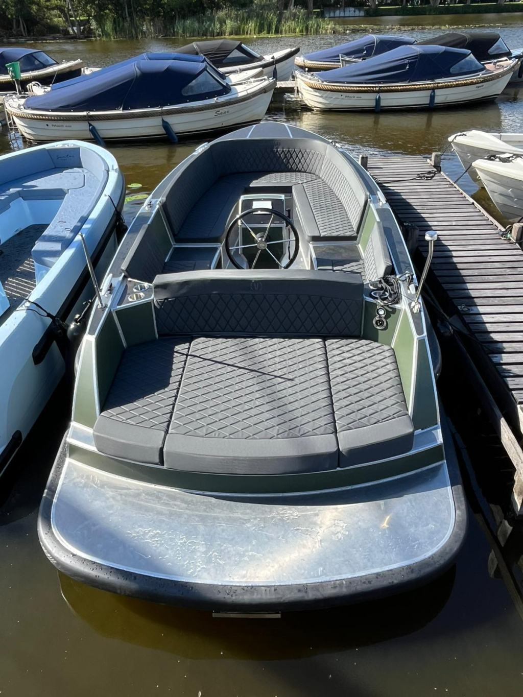 Van Vossen 650 plugin E tender aluminium elektrisch — foto 12 van 16