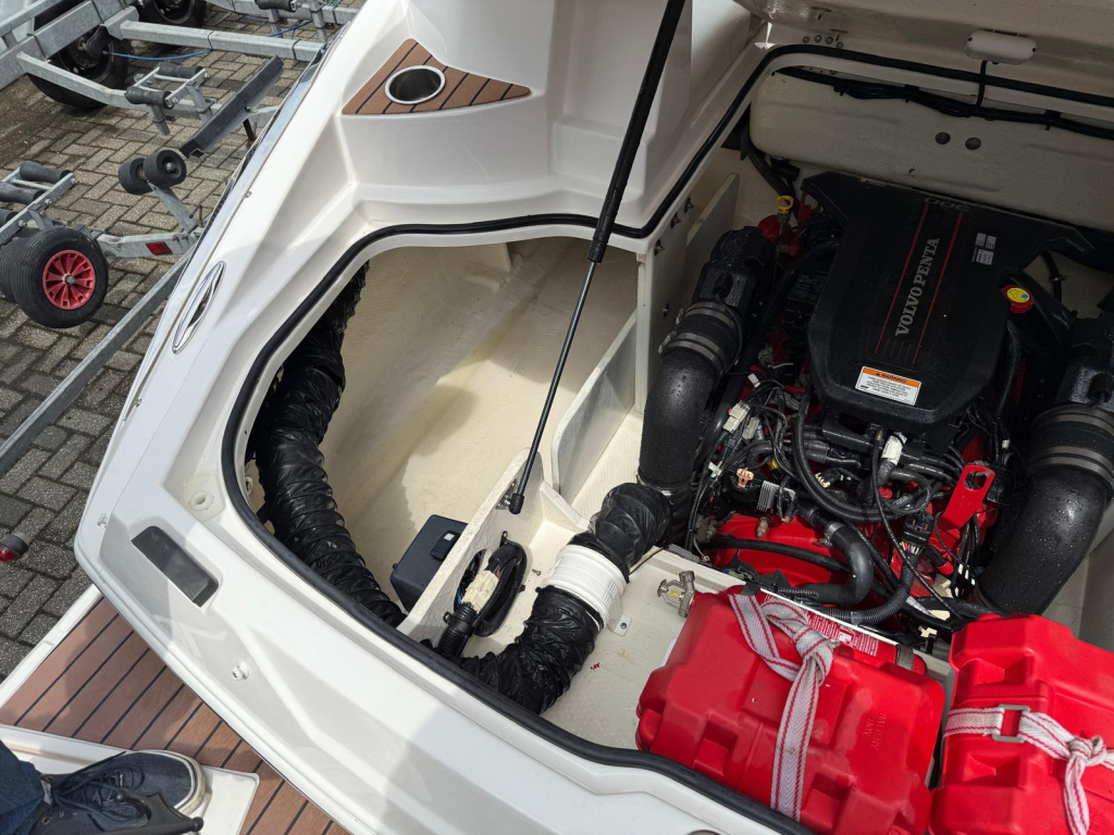 Regal 2500 Bowrider — foto 14 van 29