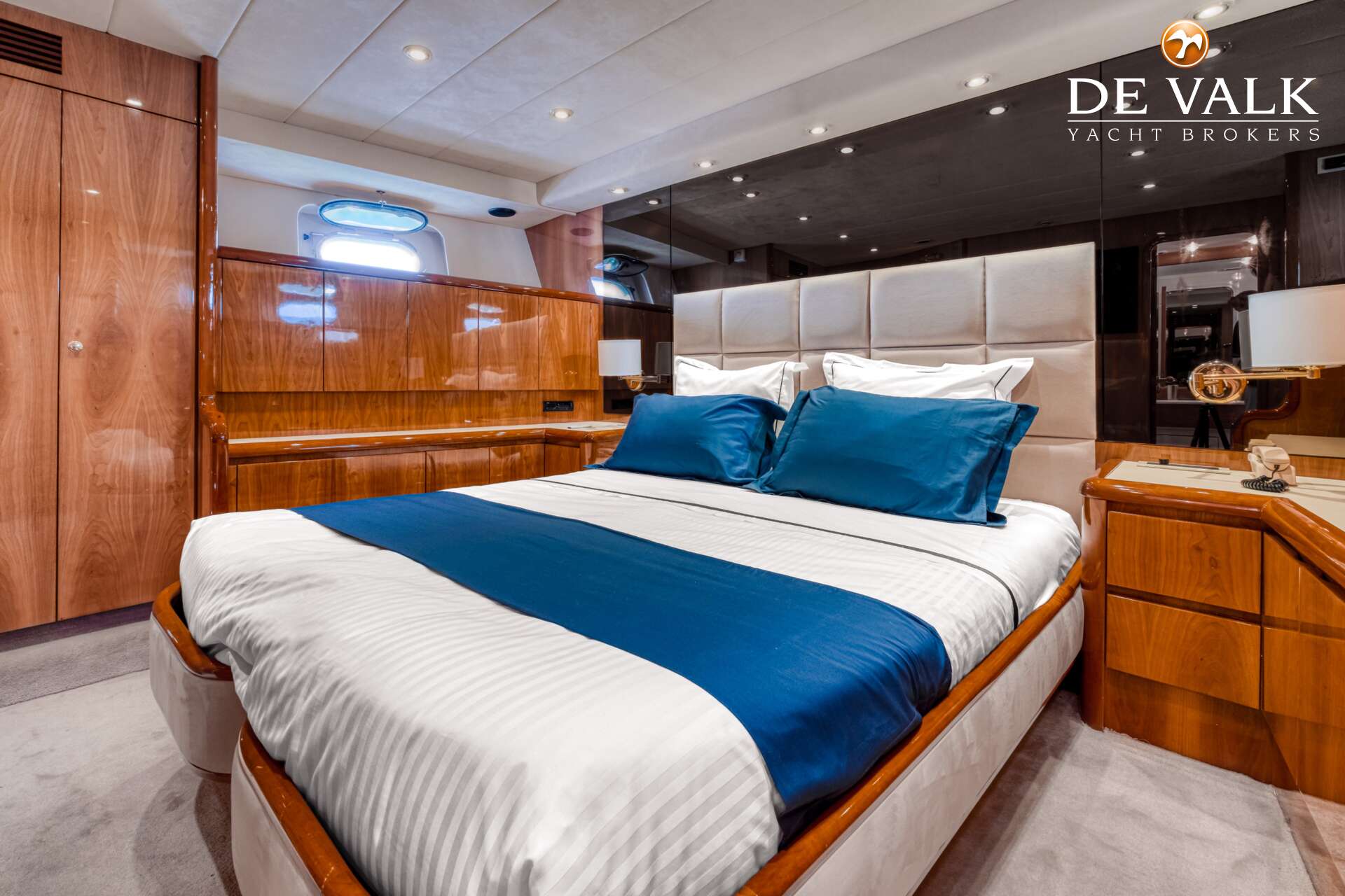 Falcon 82 — foto 32 van 39