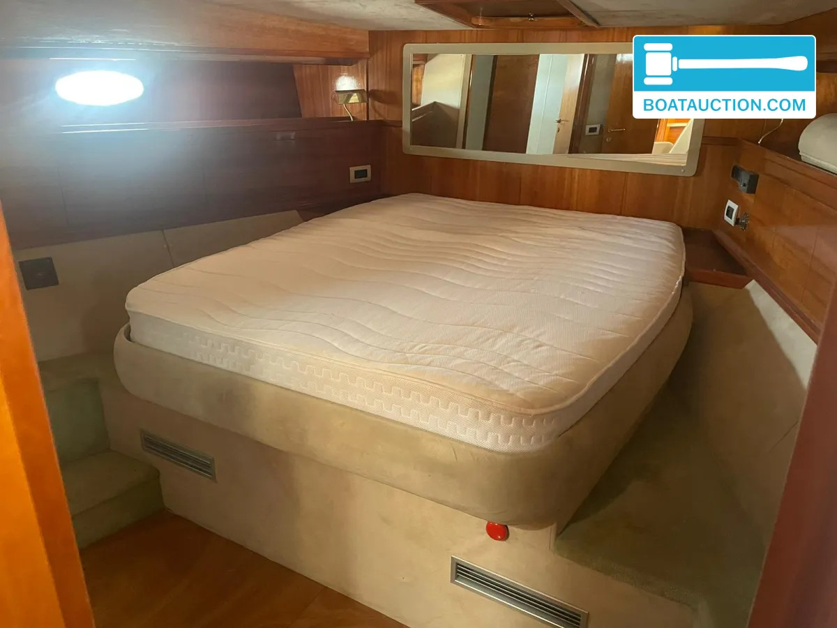 Piantoni 53 Flybridge nu in de online veiling. — foto 12 van 14