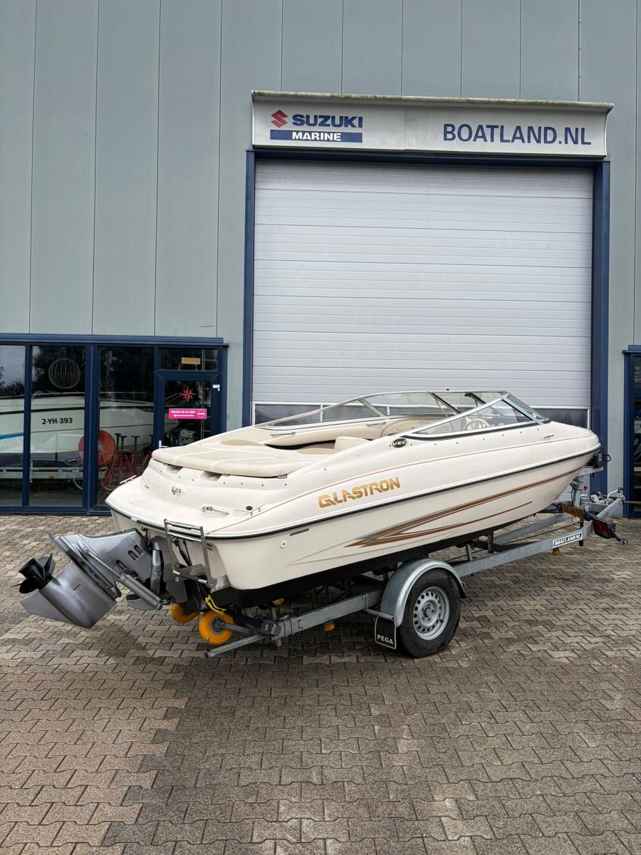 Glastron GX185 Bowrider — foto 13 van 17