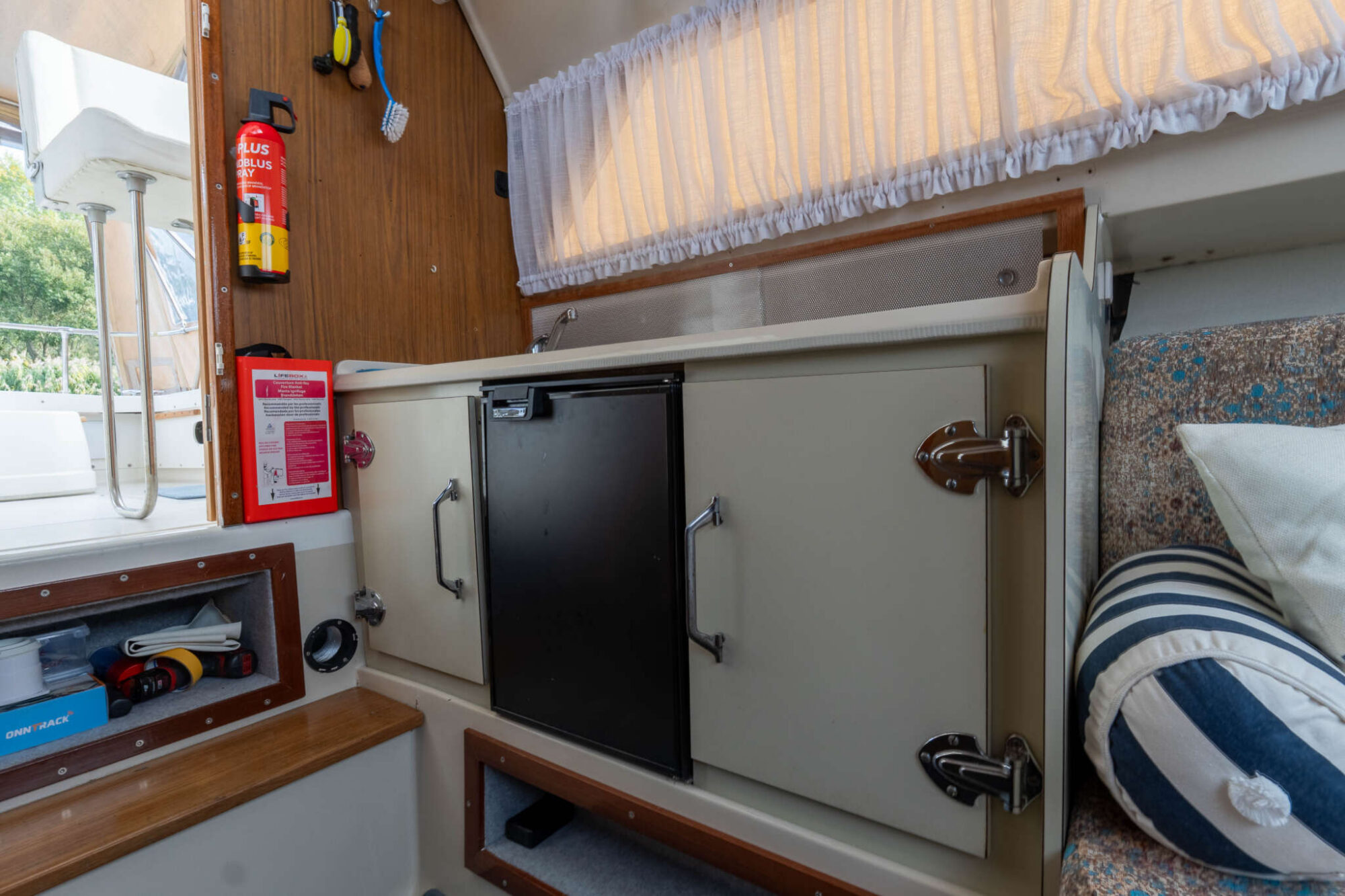 Bertram 25 Express Cruiser — foto 17 van 28