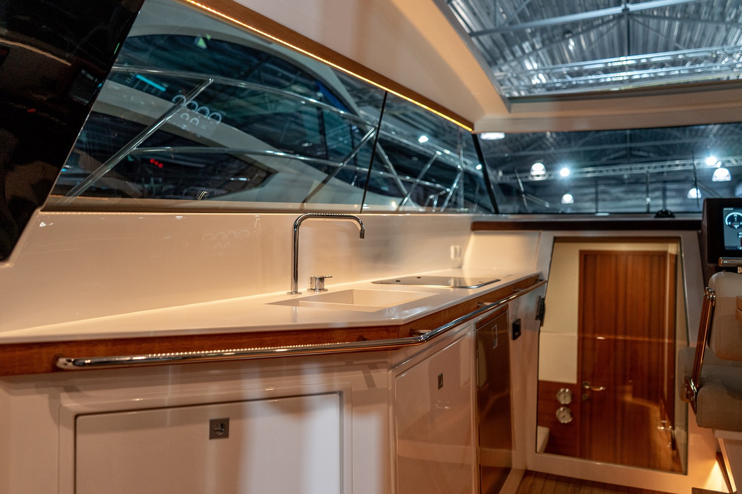 Delta 33 Coupé met Volvo Penta D6 440 pk - AANBIEDING — foto 8 van 21