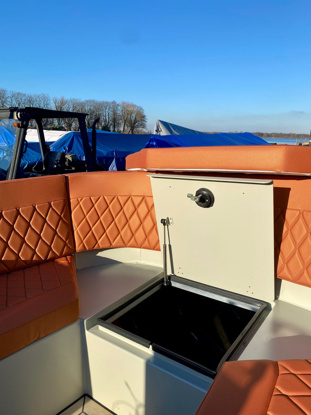 Van Vossen 650 e tender Electra Gray — foto 18 van 18