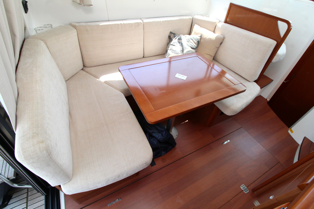 Beneteau Antares 30 Fly — foto 9 van 20