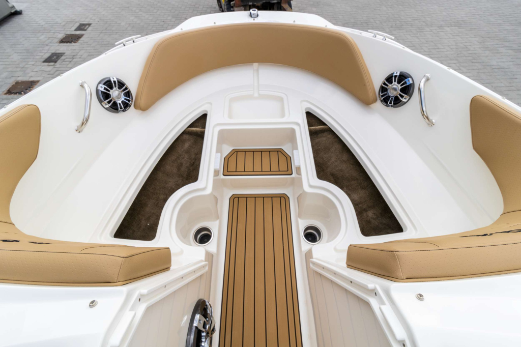 Sea Ray SPX 210 — foto 23 van 37