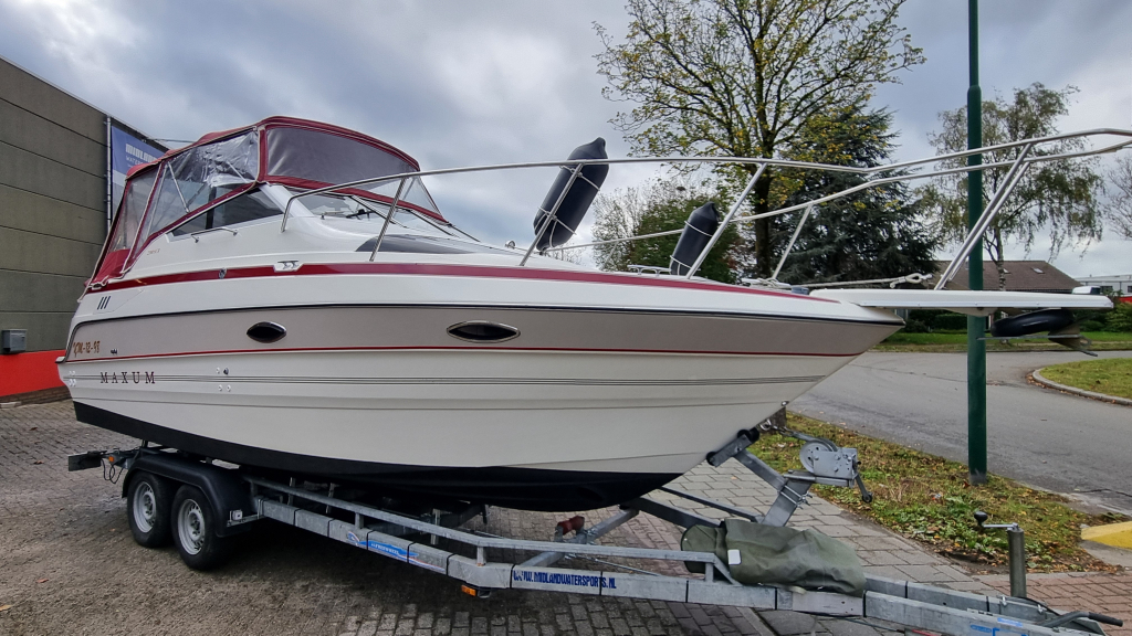 Maxum 2300SCR met trailer (in bijzonder nette staat!) — foto 2 van 39