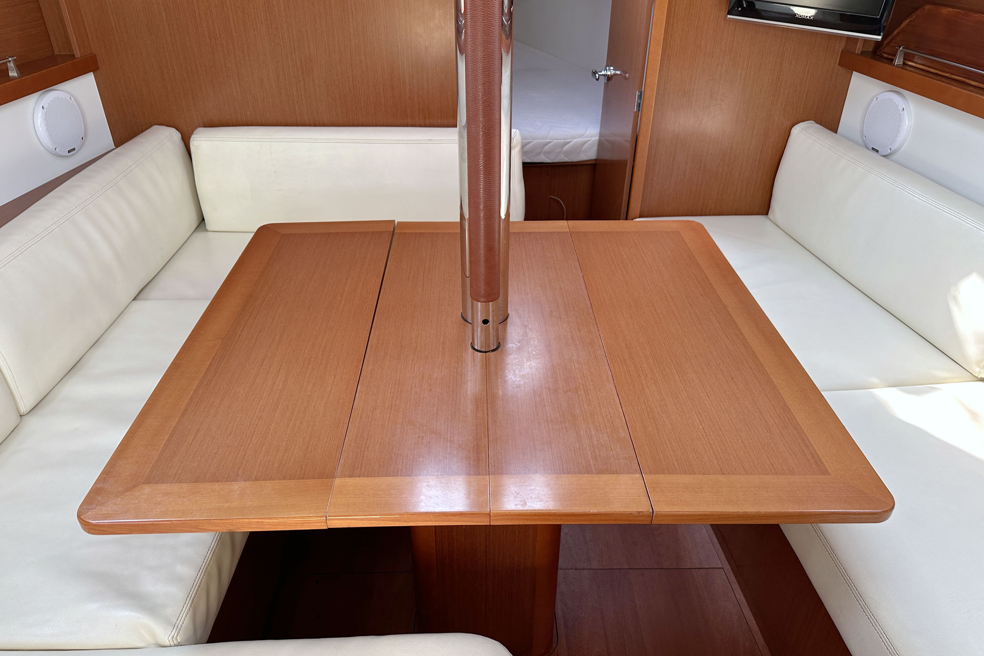 Beneteau Oceanis 34 — foto 18 van 19