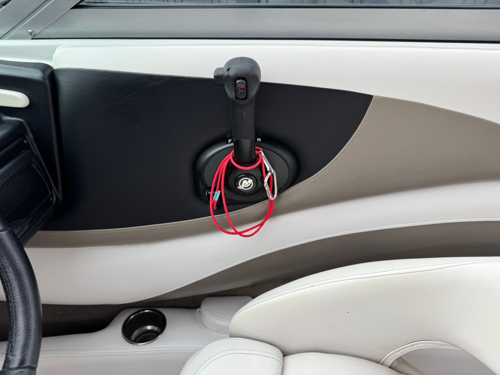 Crownline 215 SS — foto 13 van 24