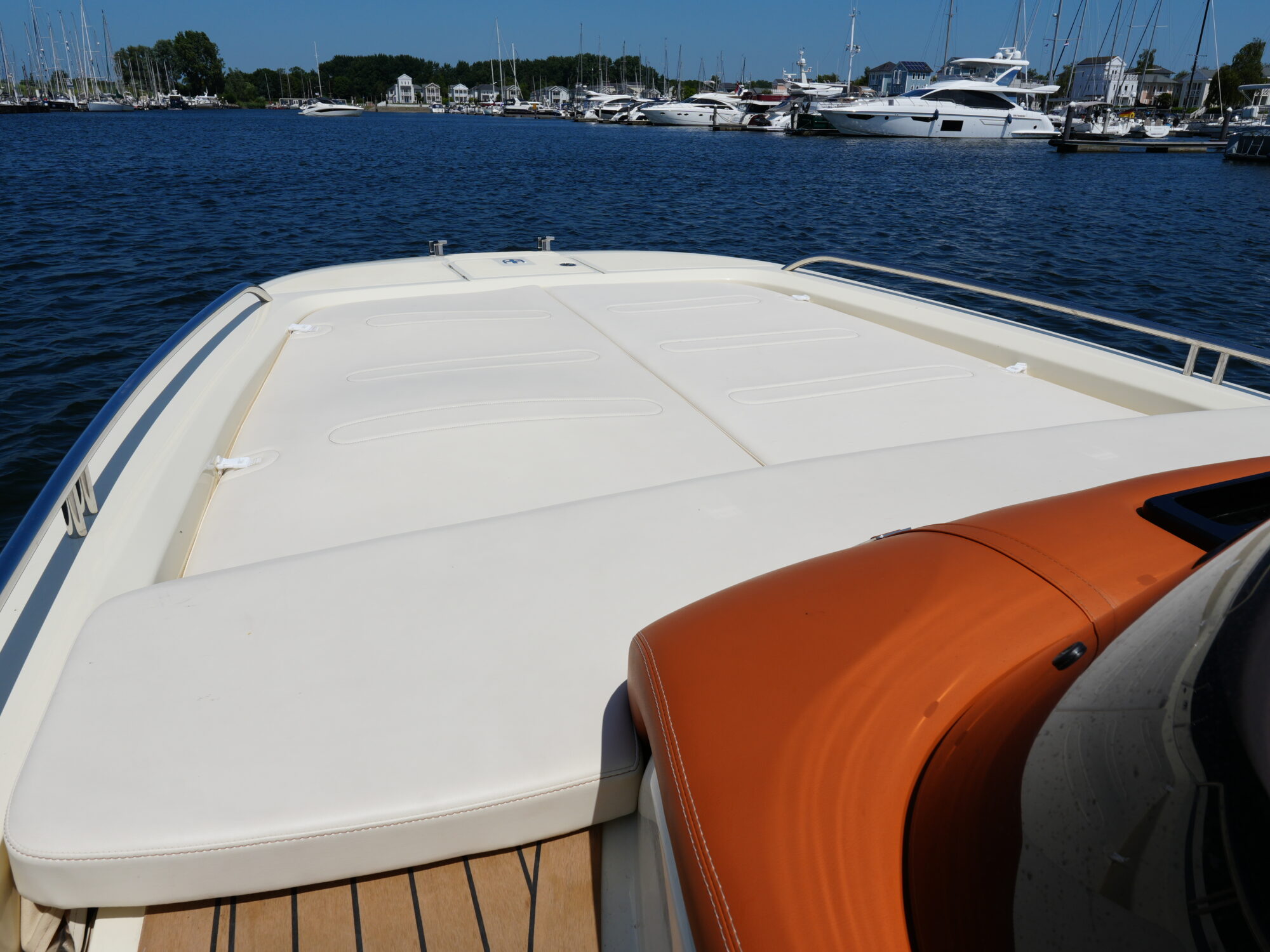 Invictus 270 CX — foto 18 van 38