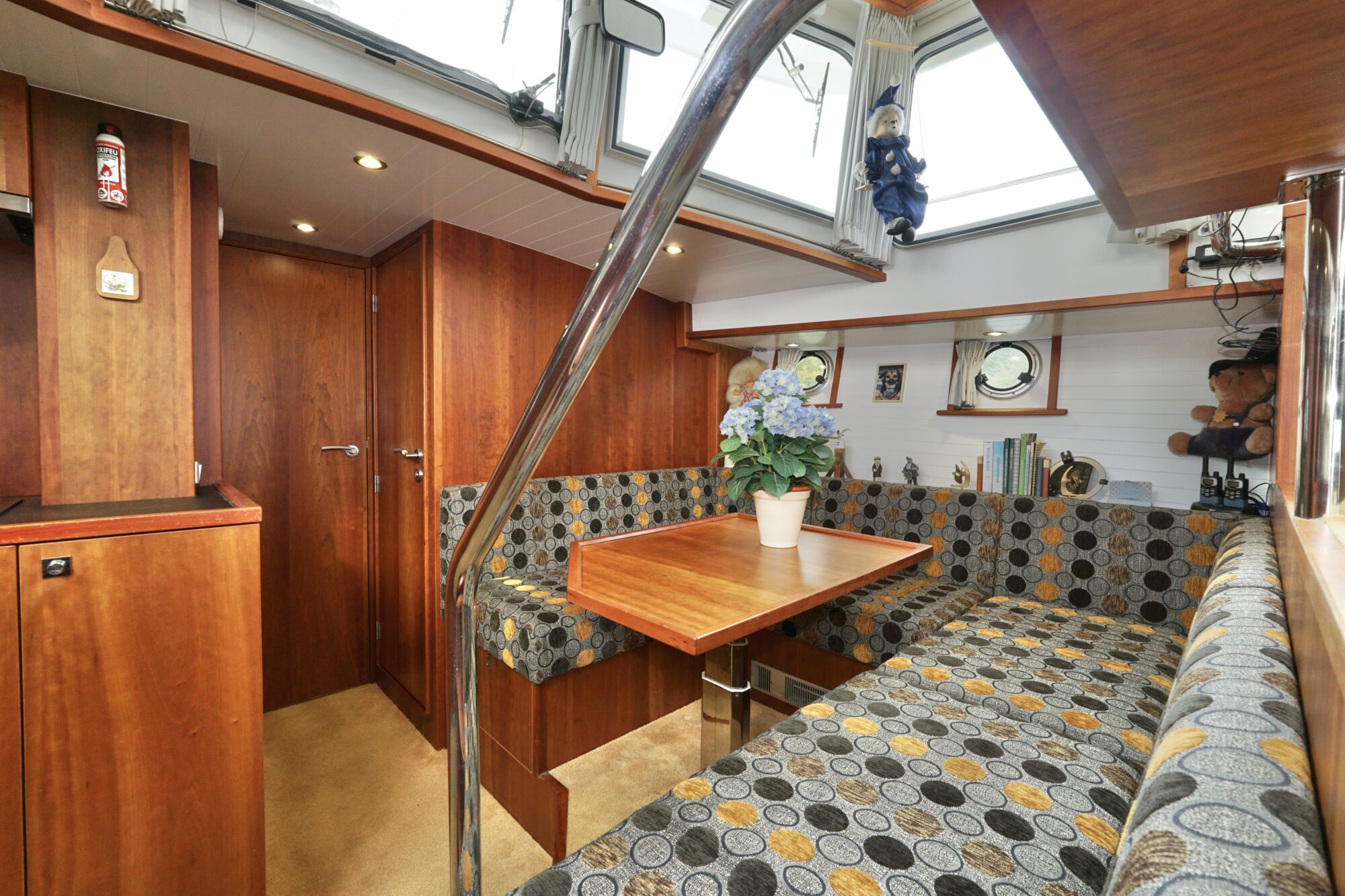 Serious Yachts Gently Low Bridge 45 Sedan — foto 29 van 74