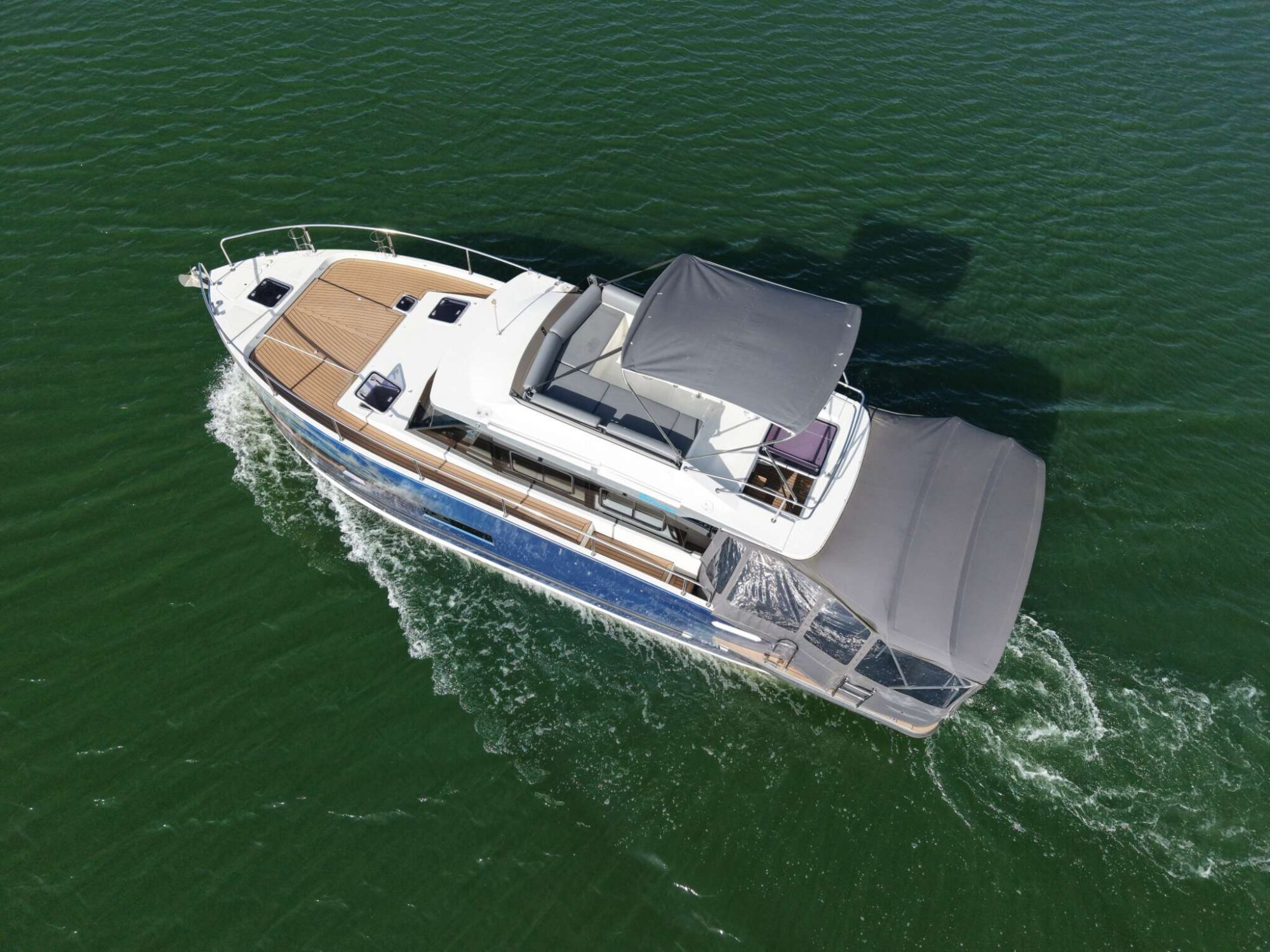 Cobra Yachts Futura 40 Grand Horizon — foto 52 van 55