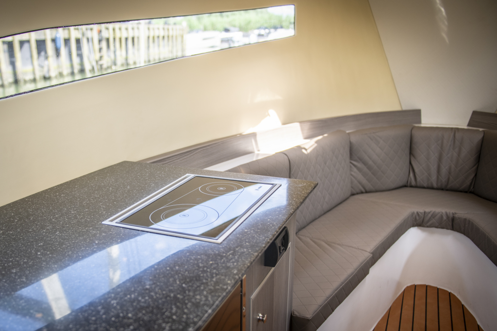 Maxima 920 cabin — foto 10 van 13