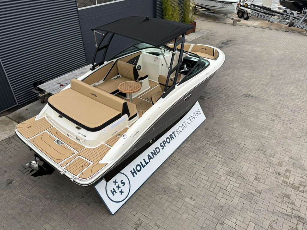 Sea Ray 210 spx — foto 23 van 38