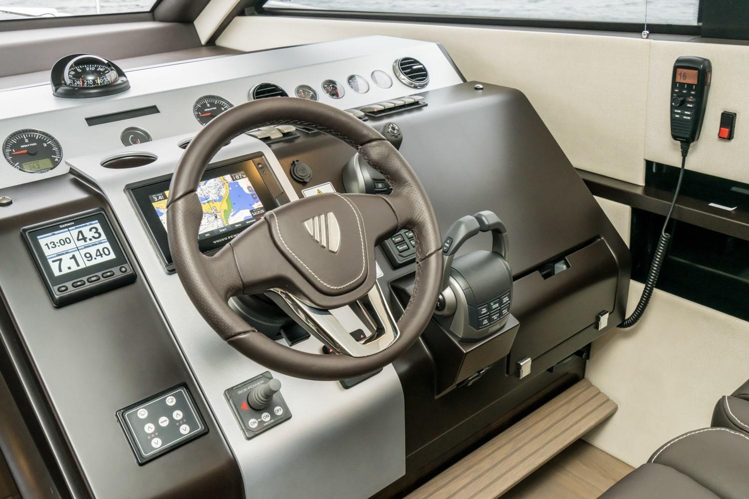 Fairline Squadron 50 — foto 8 van 52