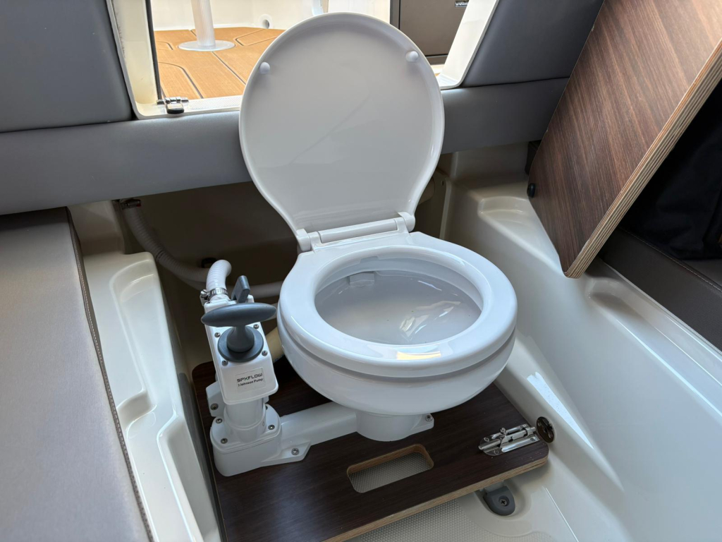 Bayliner C21i — foto 11 van 33