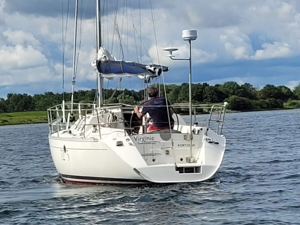 Beneteau First 32S5 — foto 49 van 53