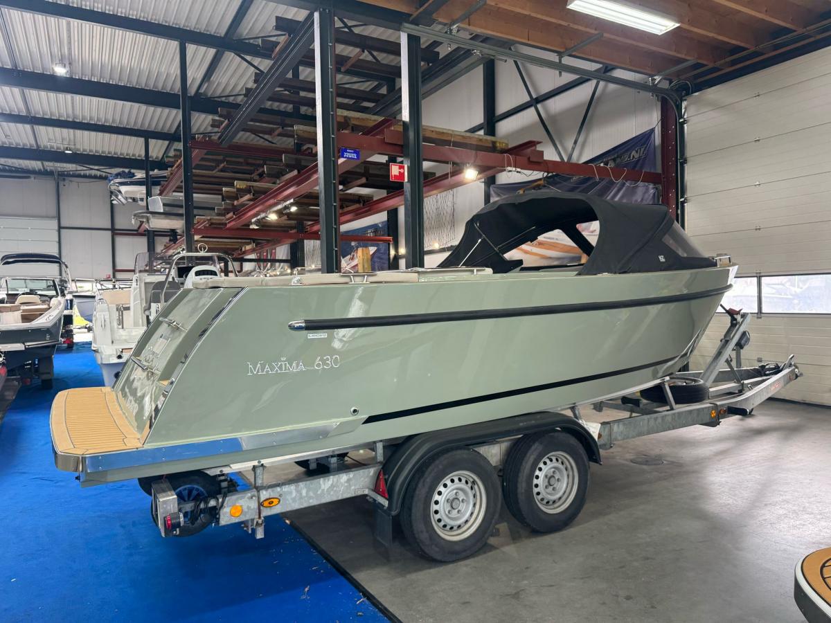 Maxima630 Tender met boegschroef