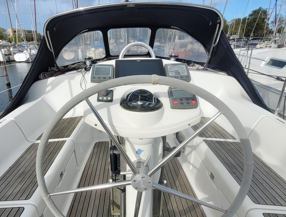 Jeanneau Sun Odyssey 37 — foto 24 van 36