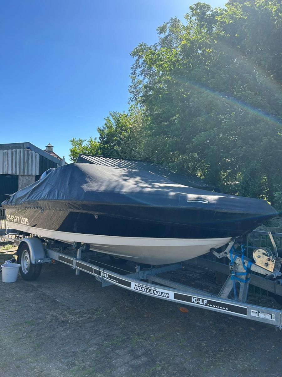 Four Winns H180 Bowrider outboard — foto 23 van 28