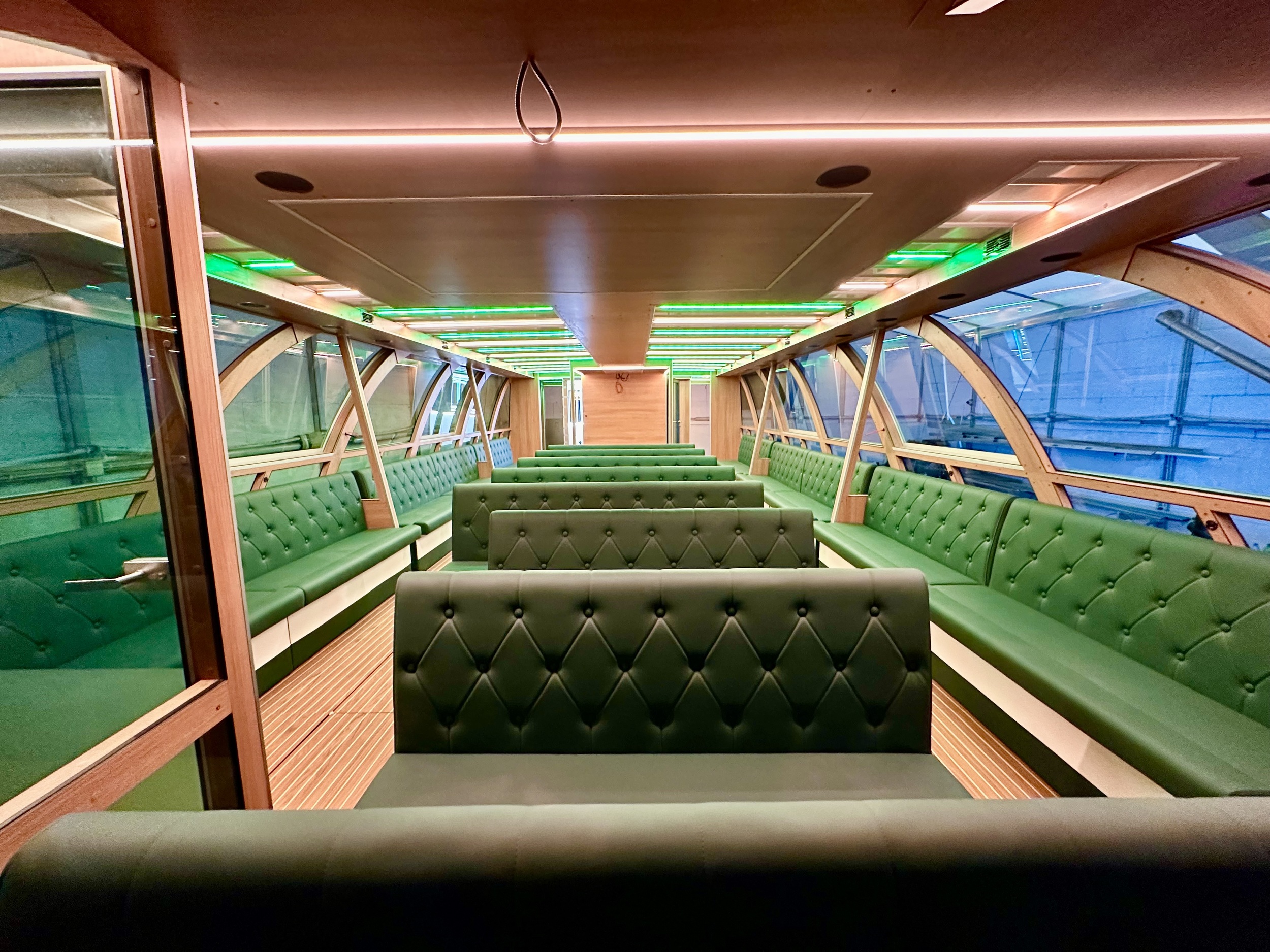 Holiday Boat Sundeck 57 Passenger Catamaran — foto 17 van 39