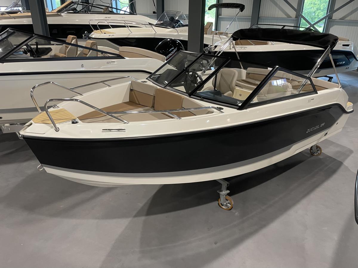 Quicksilver 555 Bowrider