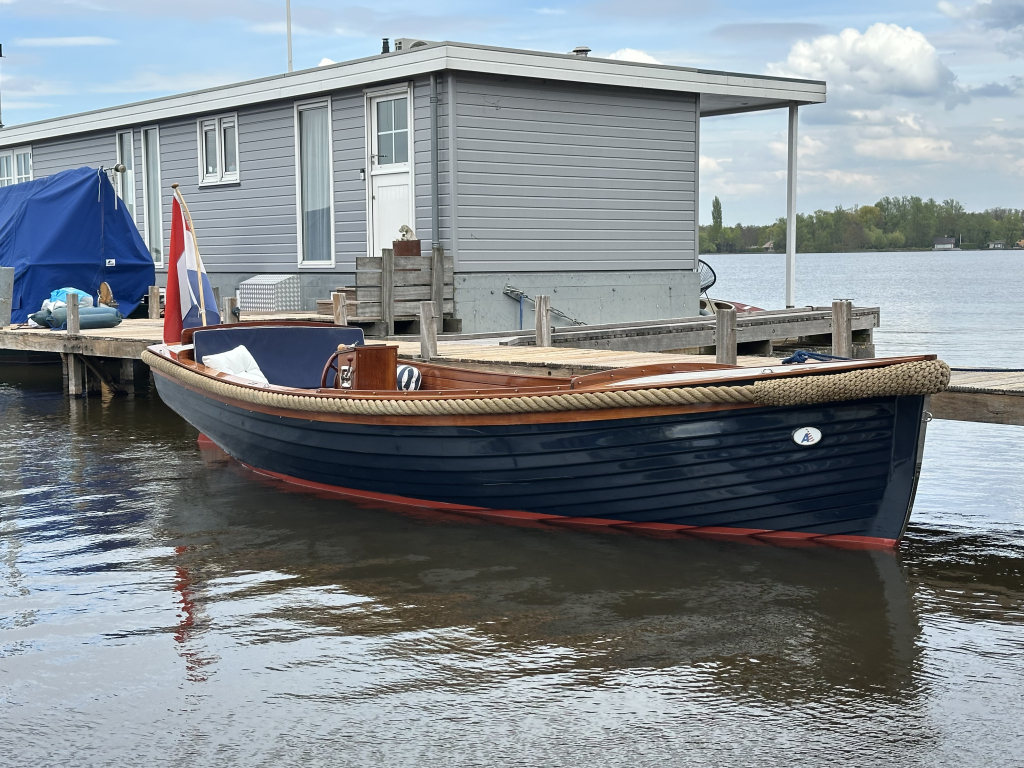 Akerboom Spiegelsloep 5.70 – Tijdloze klassieker met Vetus diesel  Inboard — foto 1 van 30