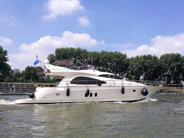 Cayman 62 Cyber - BluYachting