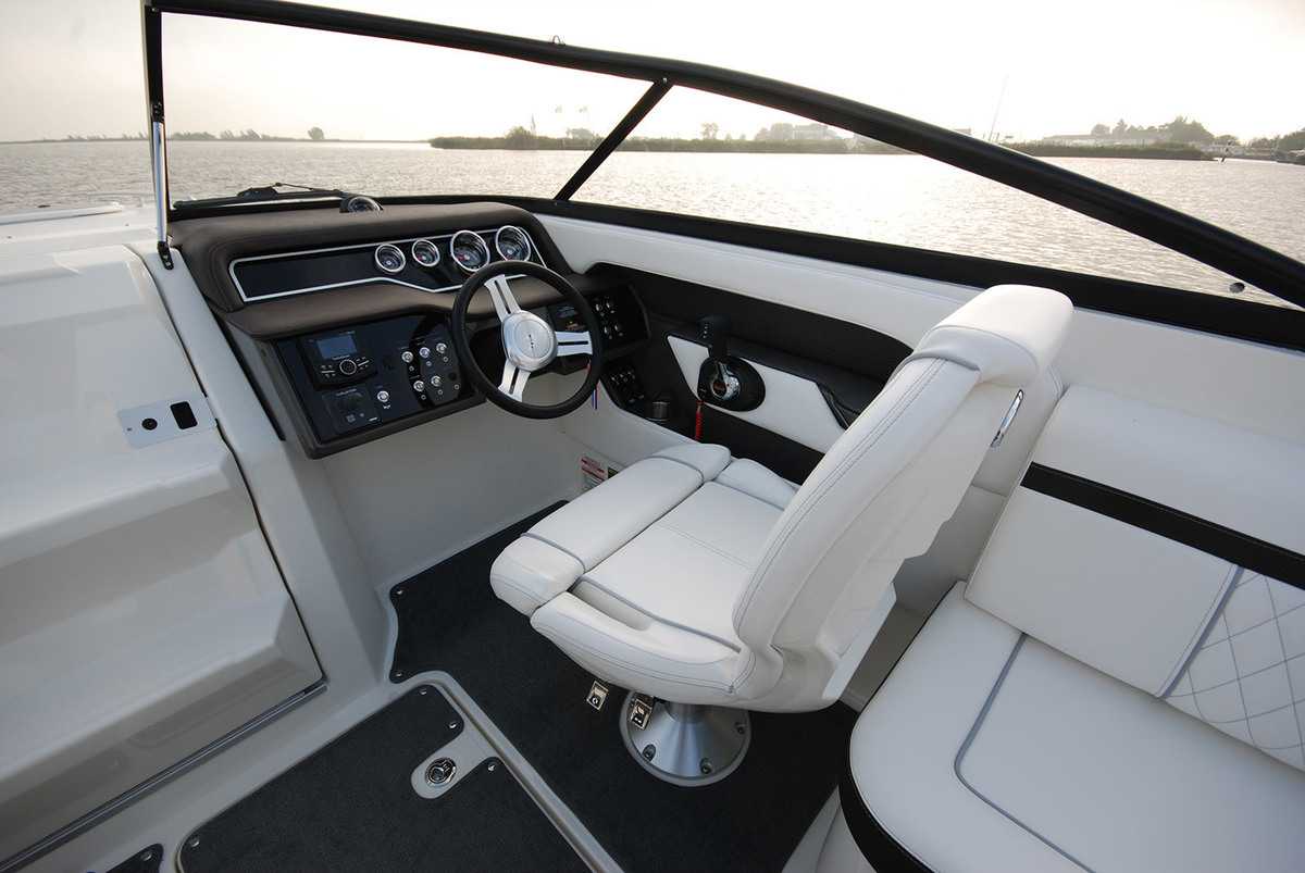 Sea Ray Sun Sport 250 — foto 28 van 73