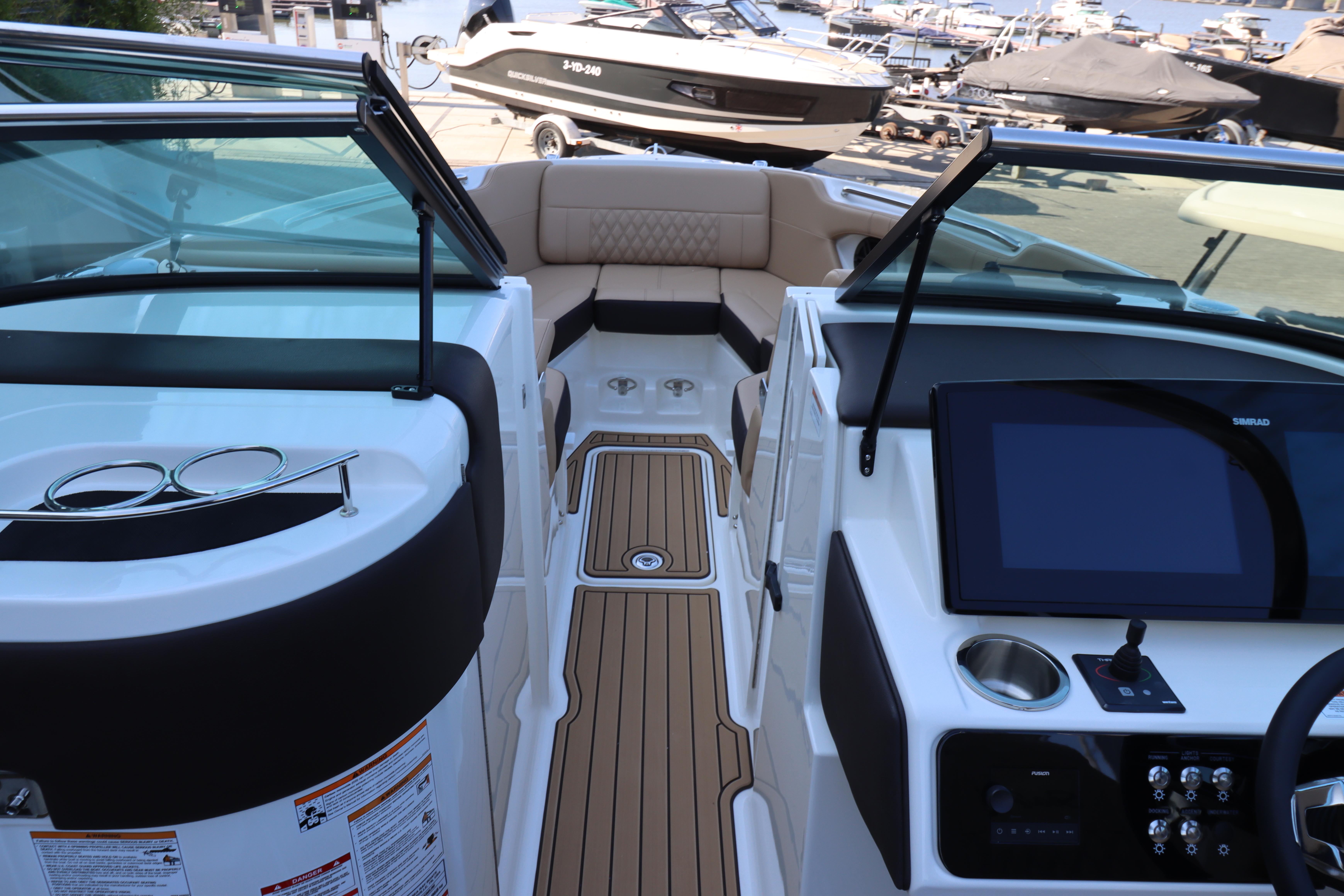 Sea Ray SLX 250 — foto 18 van 39