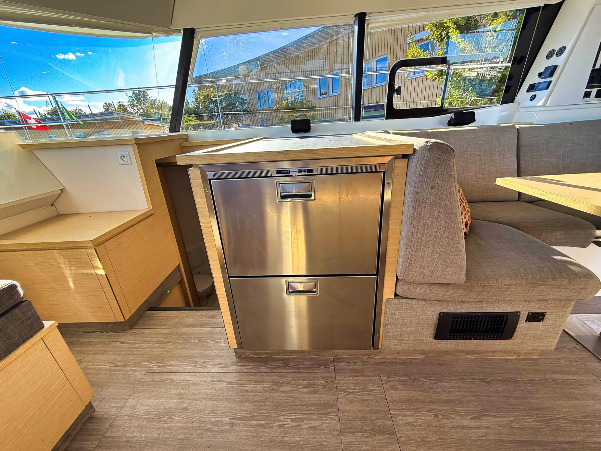 Fountaine Pajot Motorcatamaran MY 37 — foto 7 van 44