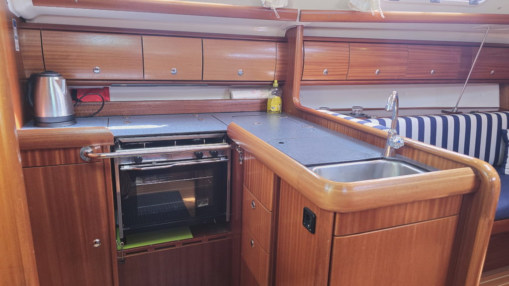 Bavaria  36 Cruiser — foto 23 van 38