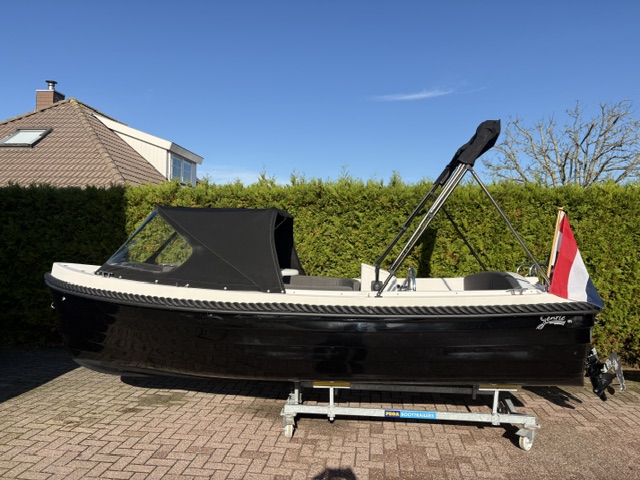 VAARKLAAR!! Gentle 495 met Suzuki 15 PK en  Buiskap — foto 4 van 21