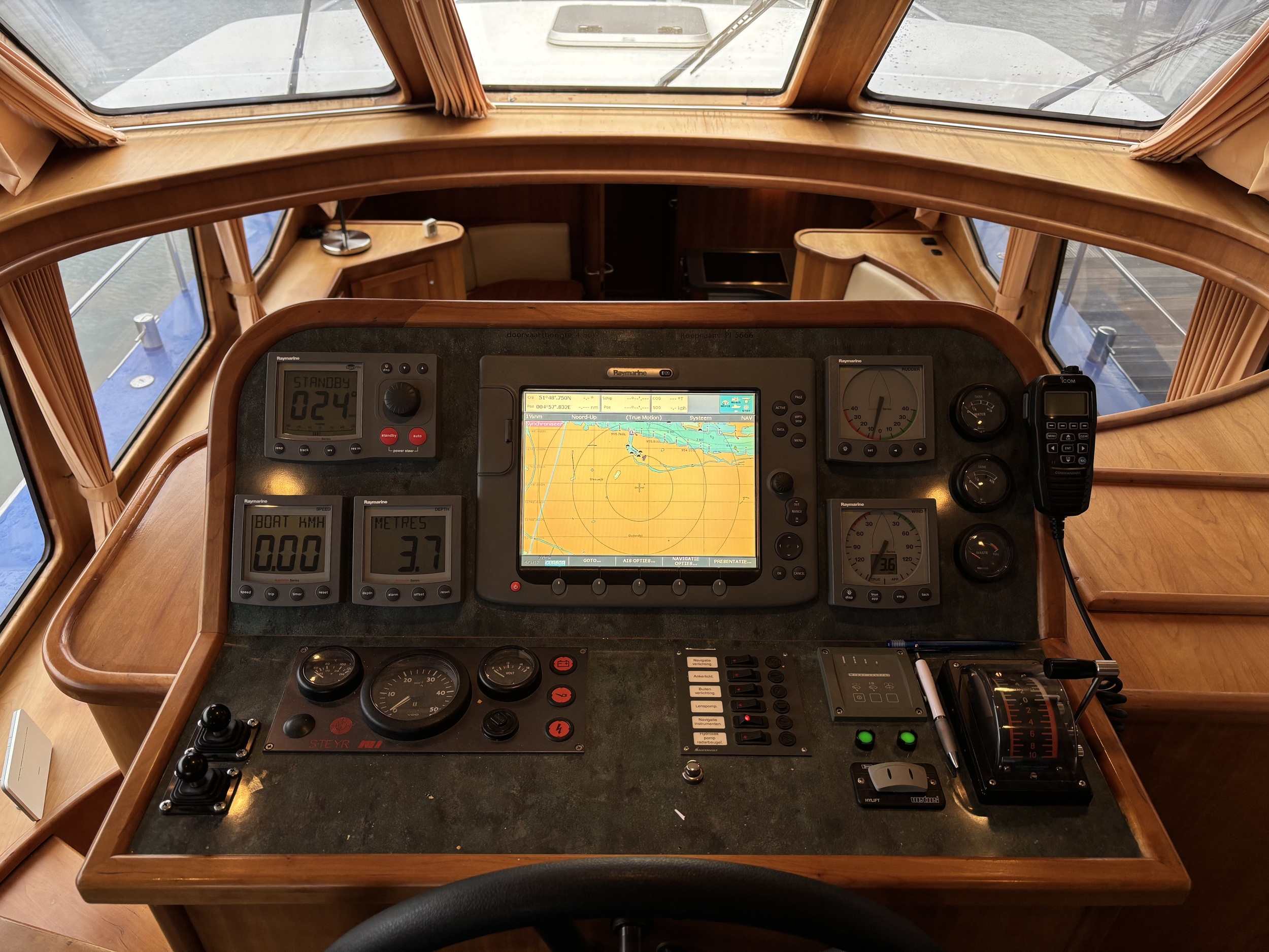 Aqualine 46 Pilothouse — foto 9 van 29