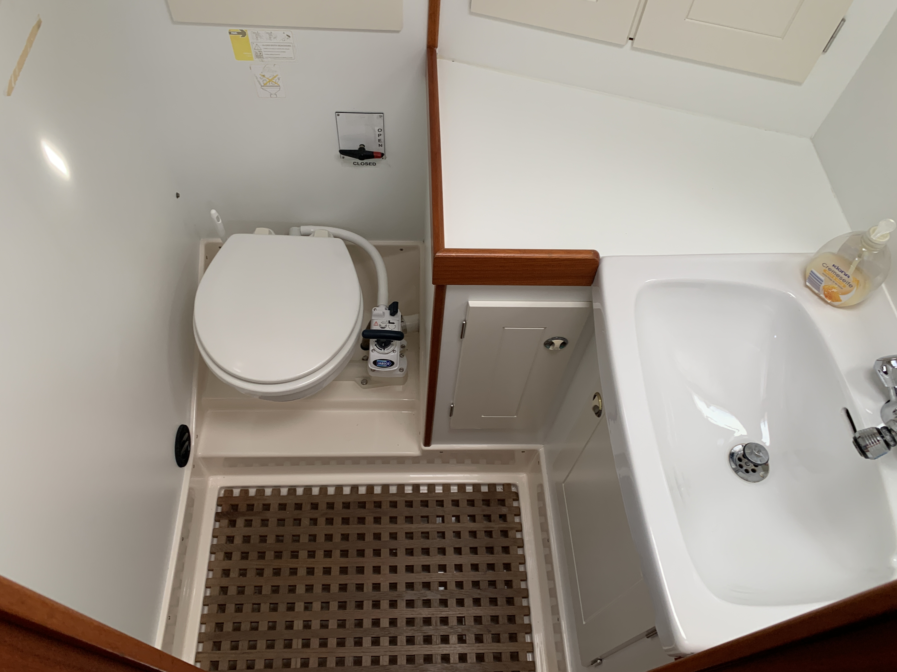 Hallberg-Rassy 42 — foto 49 van 77