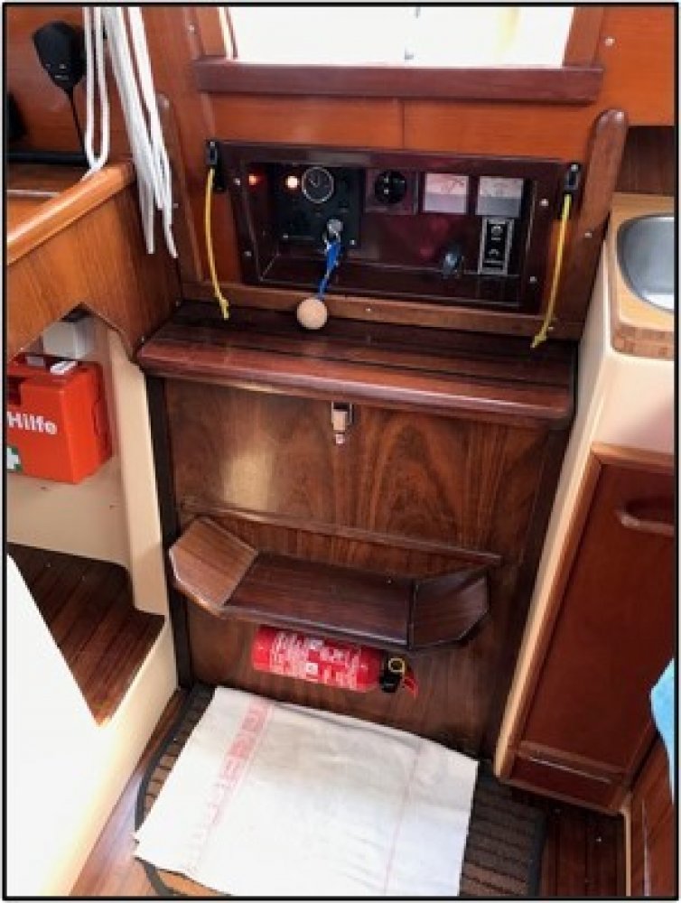 Dufour - Sailing Yacht - GRP (Polyester) - 1979 - € 19.500 — foto 11 van 11