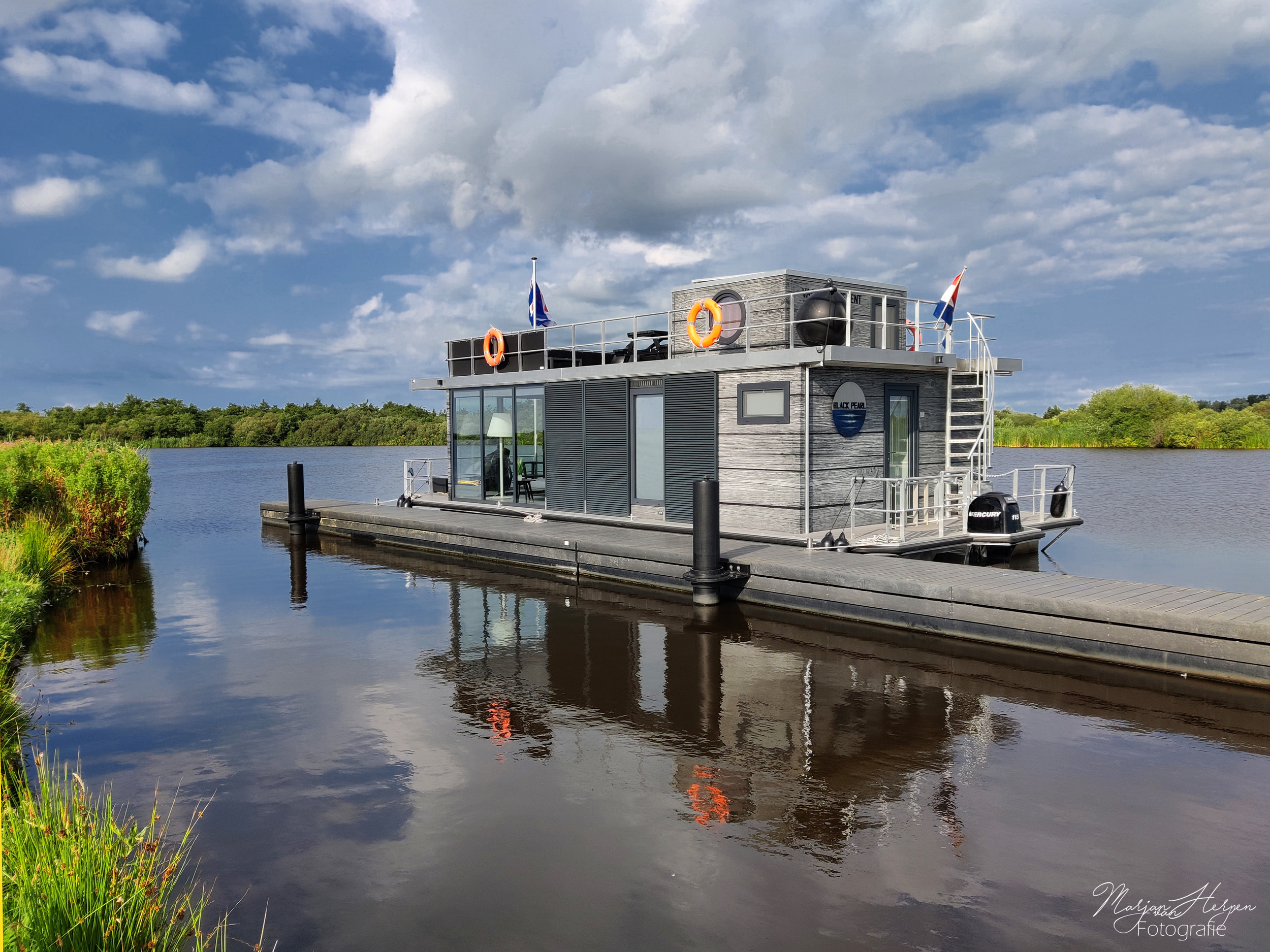 VaarAppartement 'Black Pearl' Houseboat - Panoramahut — foto 12 van 42