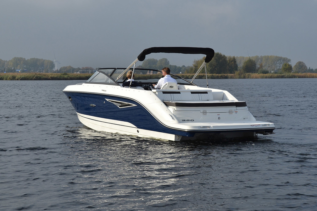 Sea Ray Sun Sport 250 — foto 22 van 73